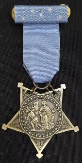 Amazon.co.jp: アメリカ合衆国海軍名誉勲章復刻版勲章タイプ : おもちゃ